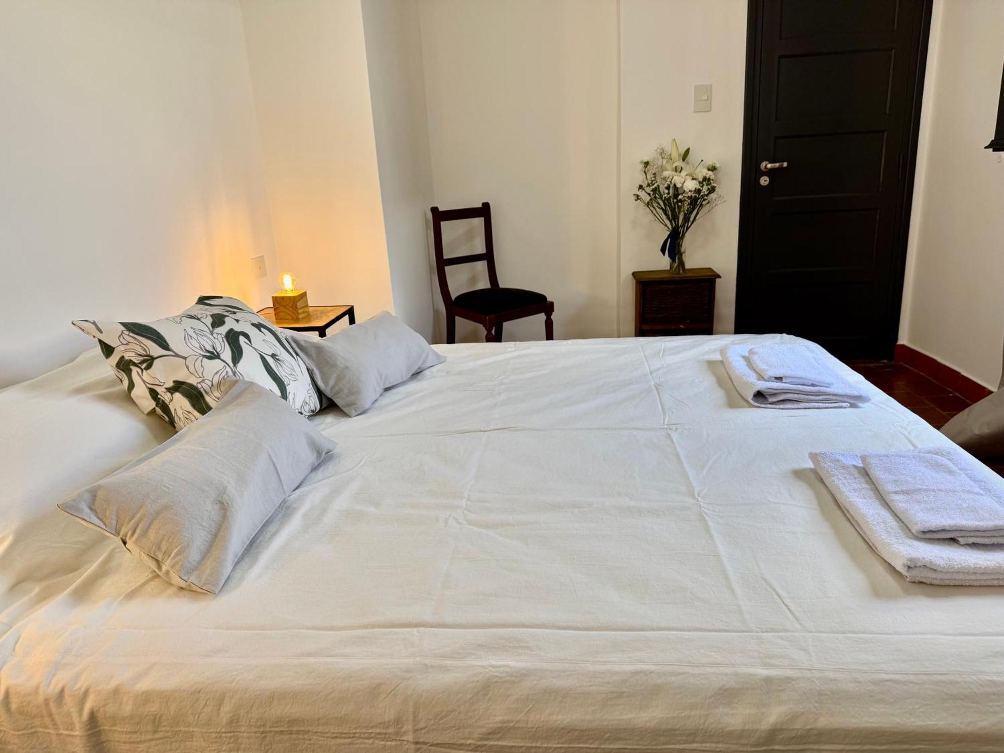 Hostal Clivias *