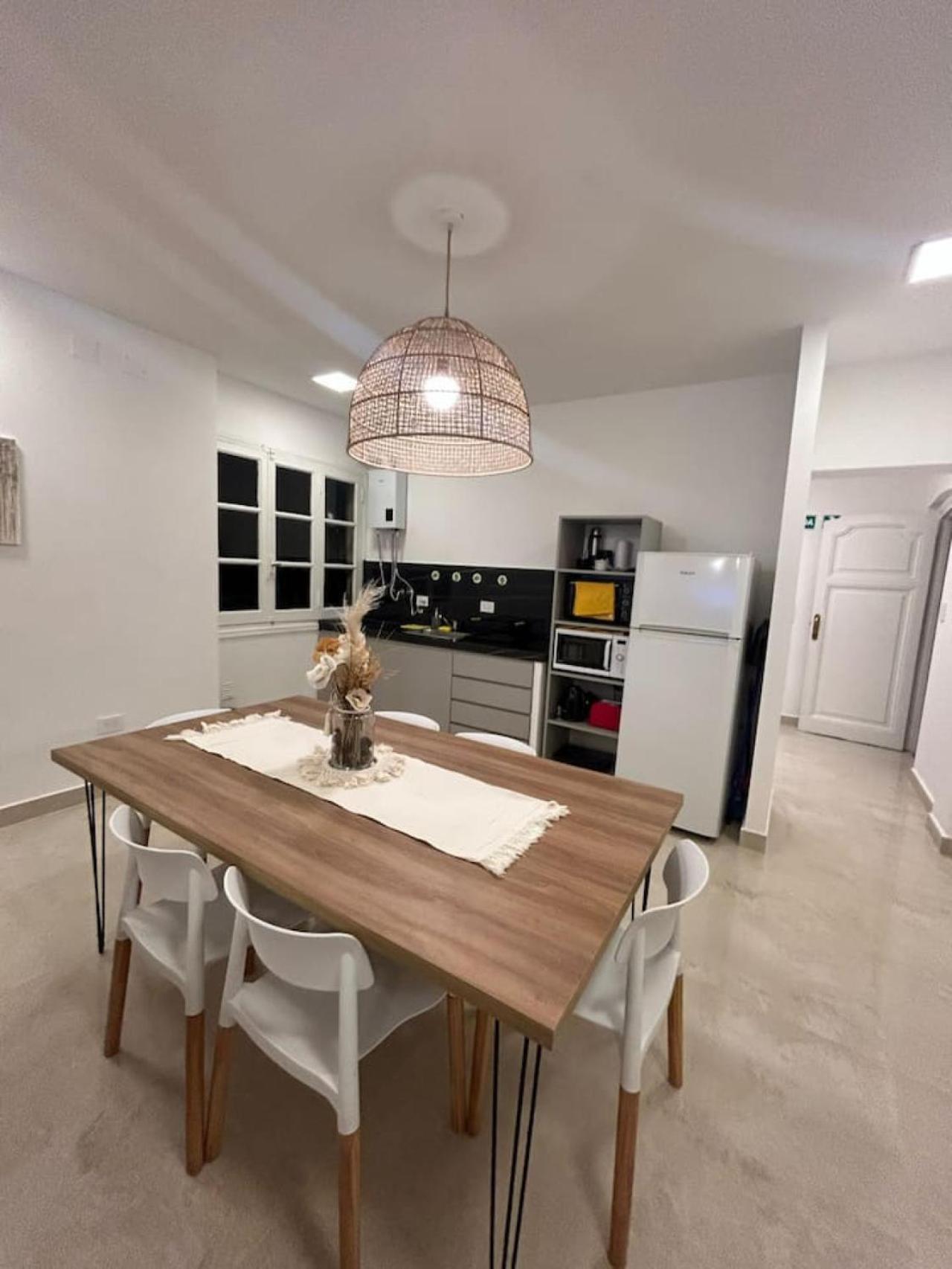 Moderno Dpto, Renovado, En Pleno Centro De Apartamento