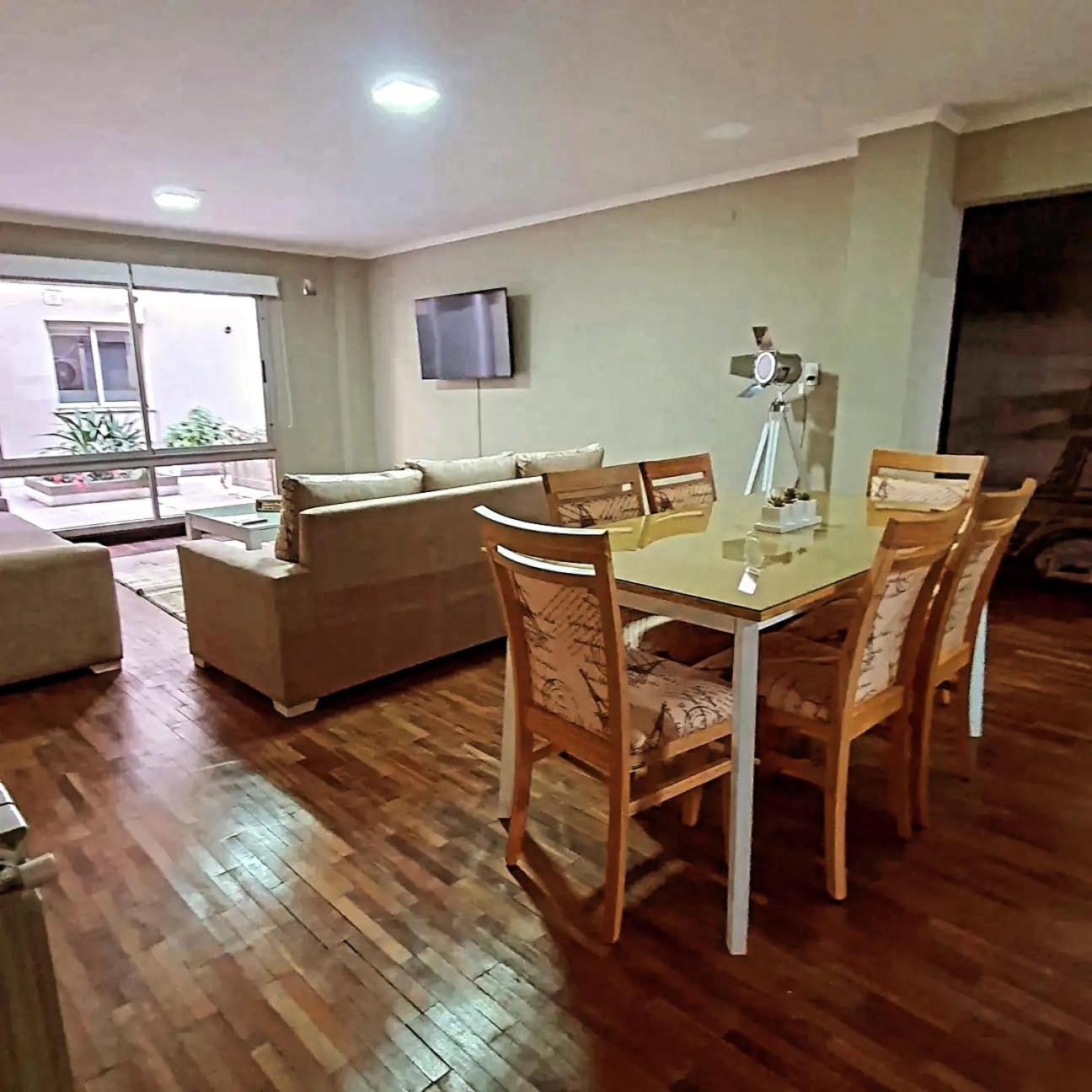 Departamento Caseros Centro Apartment Salta