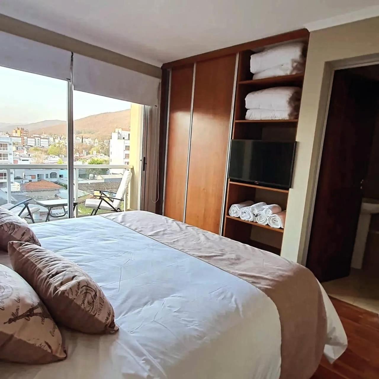 Departamento Caseros Centro Apartment Salta