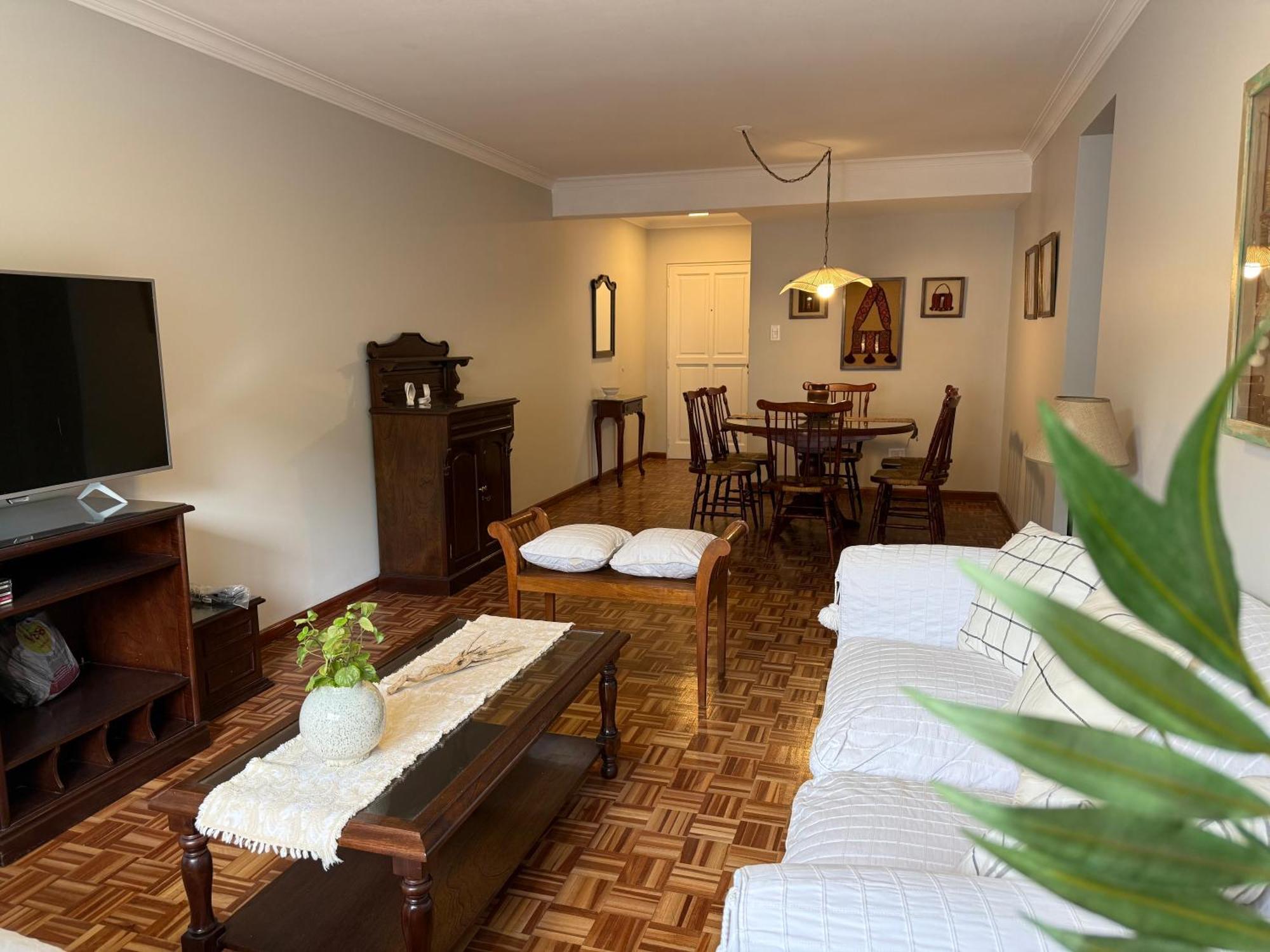 Excelente Departamento De Categoria En La Mejor Zona Turistica Frente Al Shopping Apartamento