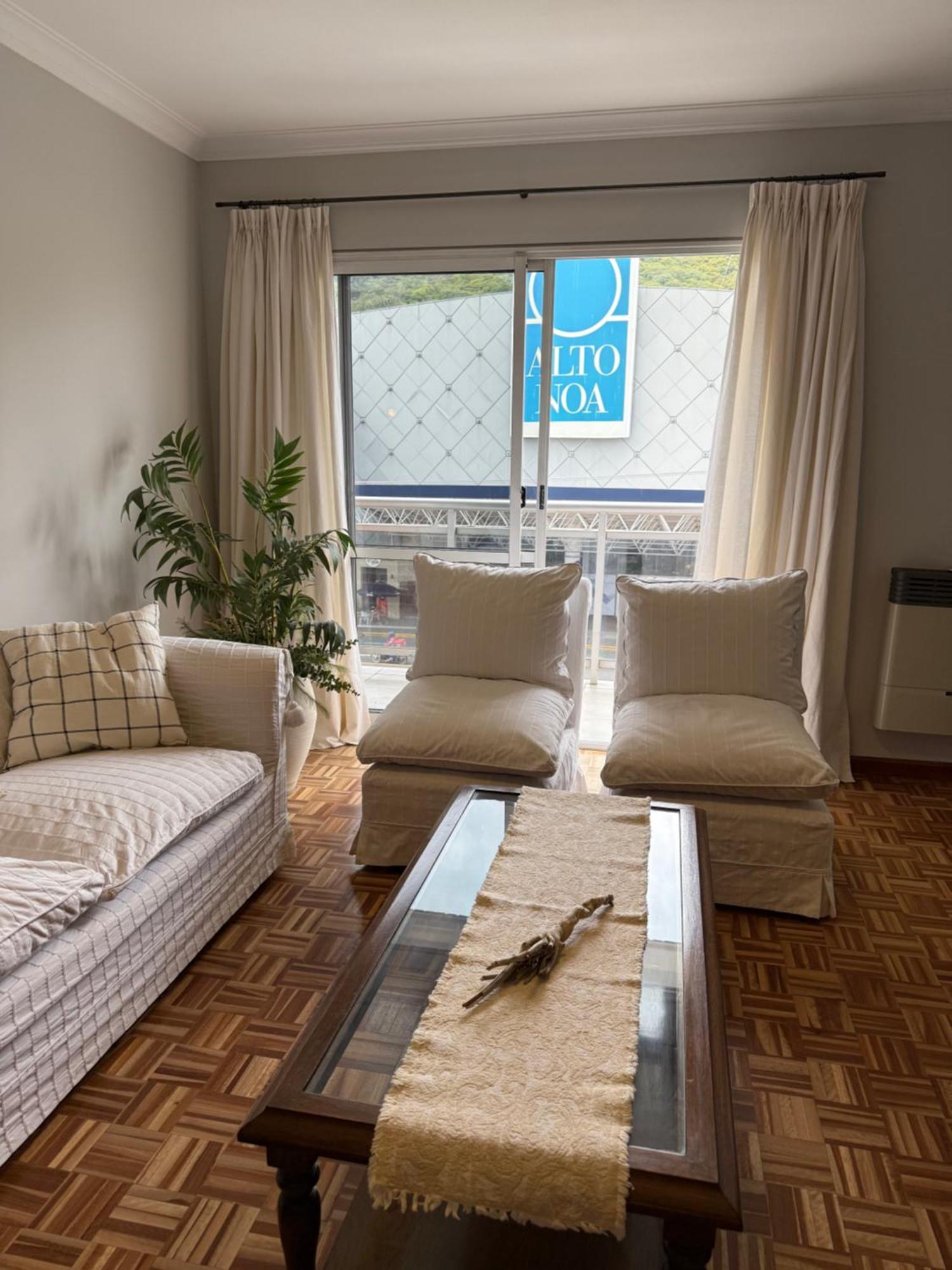 Excelente Departamento De Categoria En La Mejor Zona Turistica Frente Al Shopping *