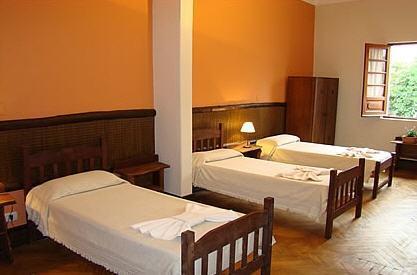 La Giralda Hotel *