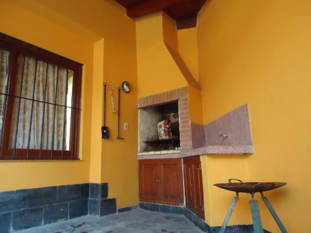 Casa En B° Tres Cerritos, Capital. Alquiler Temporal *