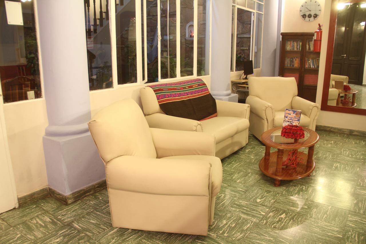 Elena Hotel *