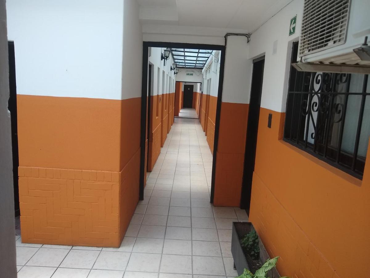 Inn La Linda 2*