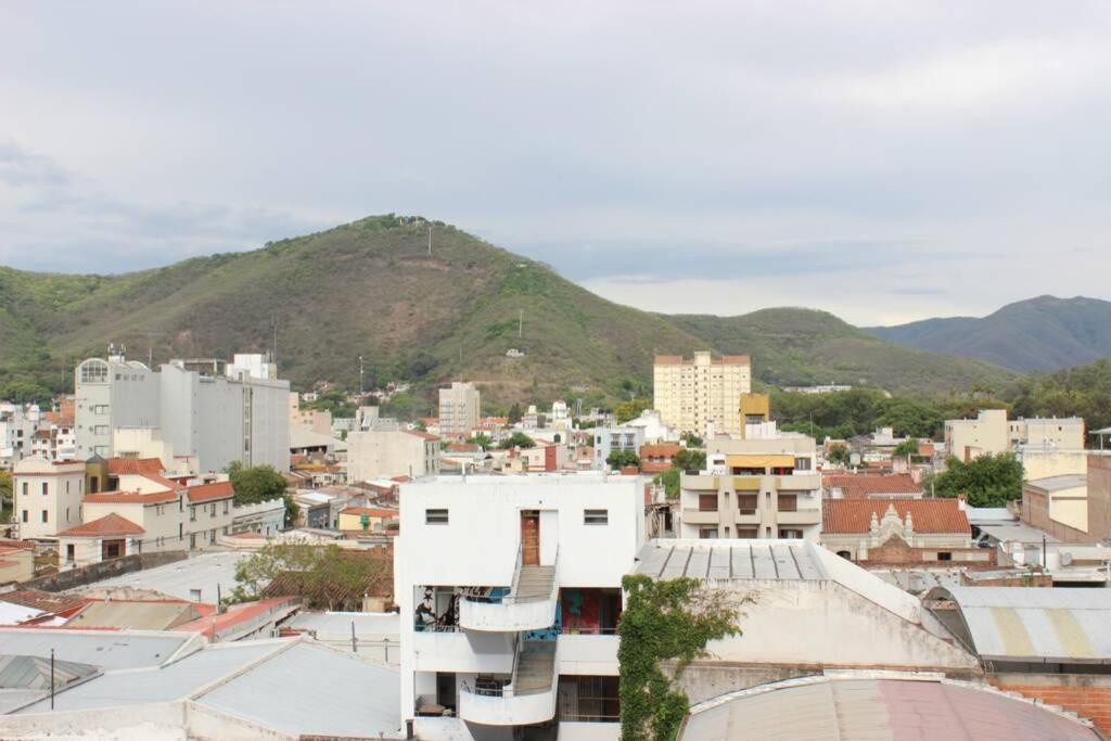 Luminoso A Dos Cuadras De La Plaza * Salta