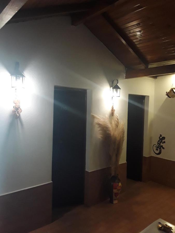Las Tinajas Pensión *
