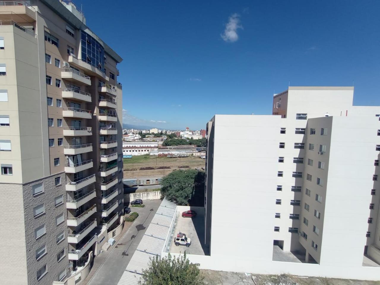 Hermoso Departamento,comodo Y Tranquilo Cerca De Todo En La Linda
