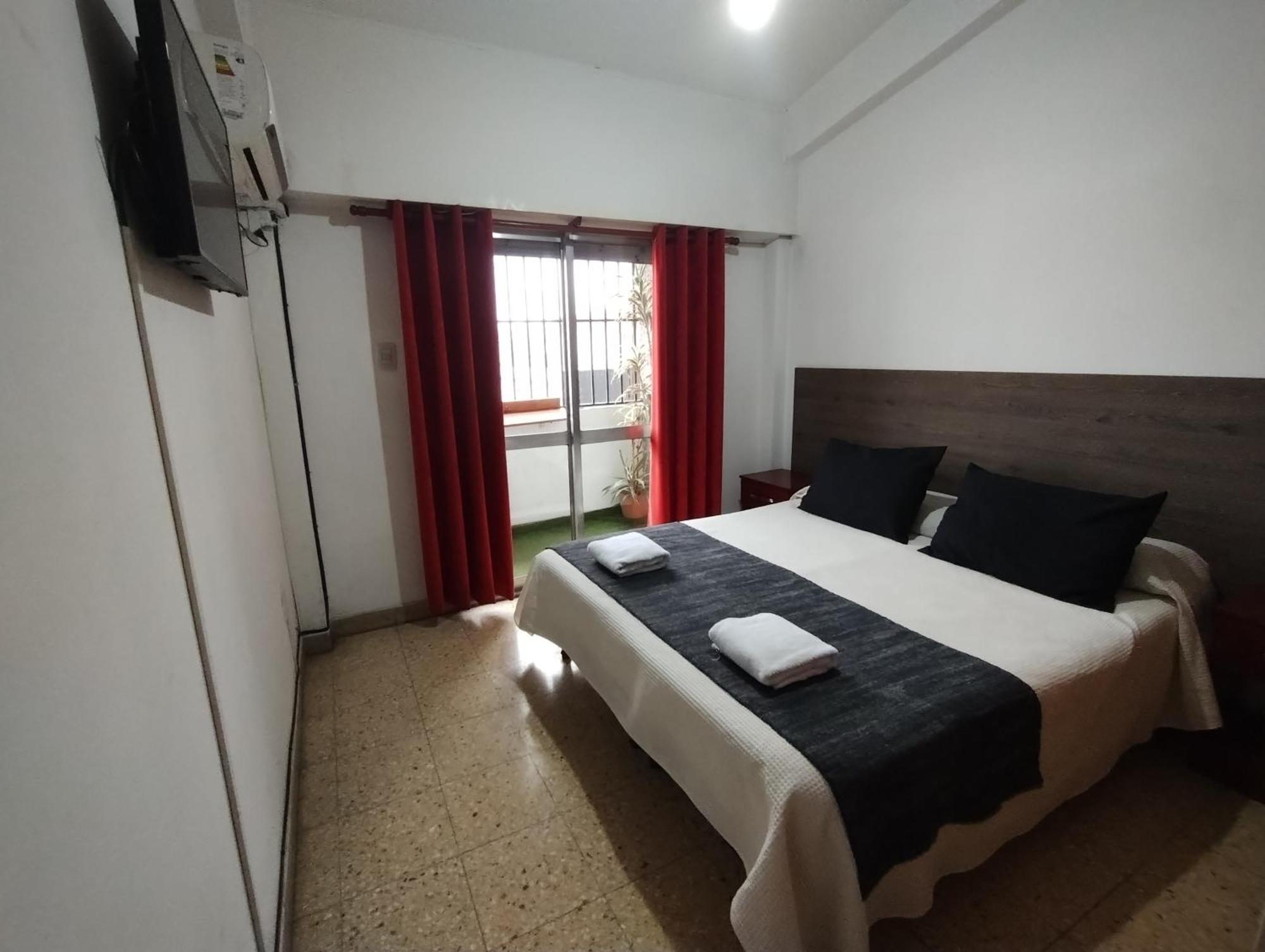 Amplio Dpto En El Centro De Salta. Apartamento Salta