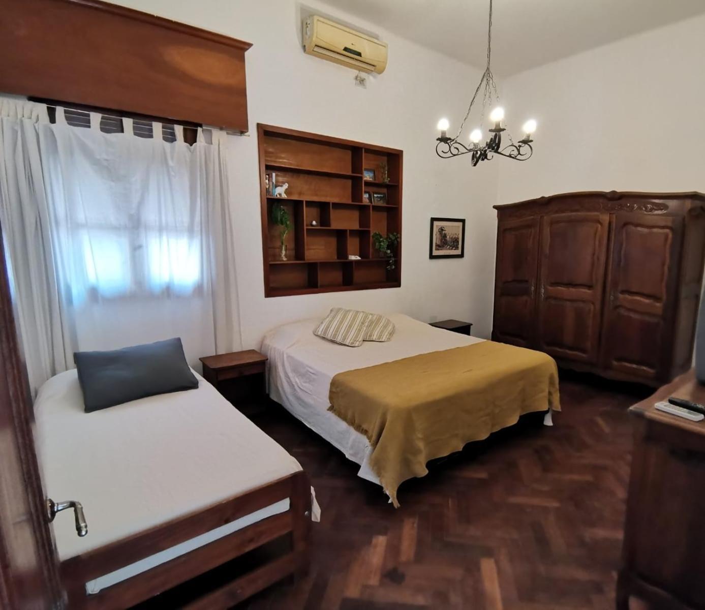 Casa Alvarado Hostel *