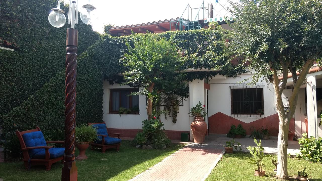 De La Luna Hostal