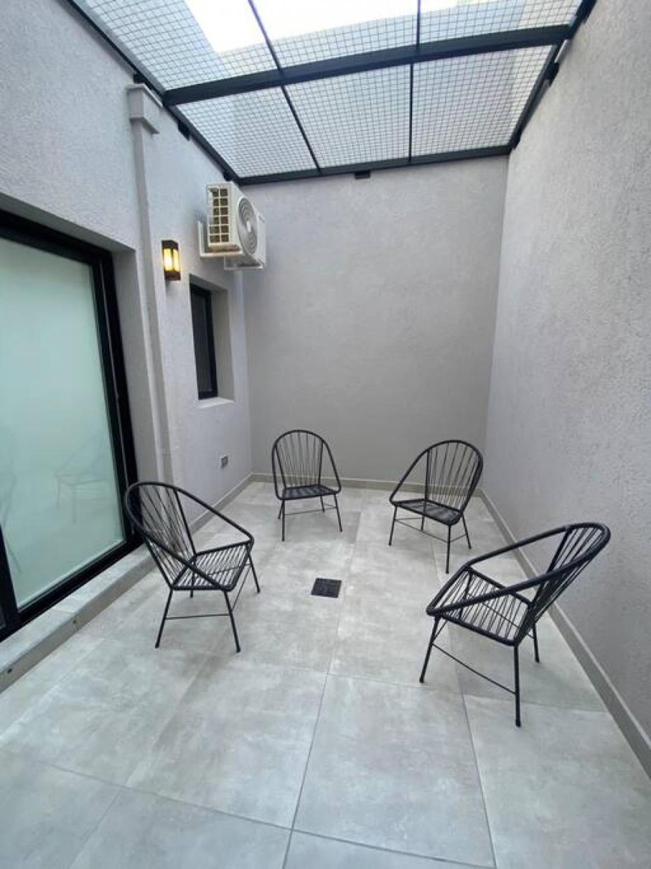 Dpto Con Patio En 1 Salta