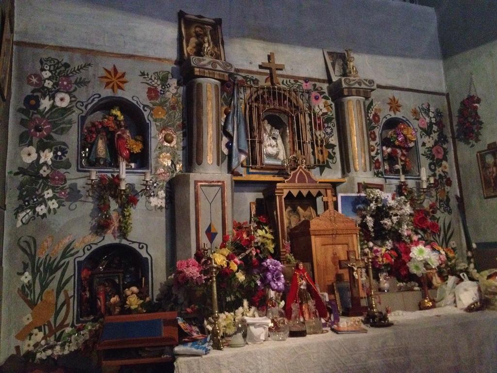 Con Encanto, Espacio Mundano