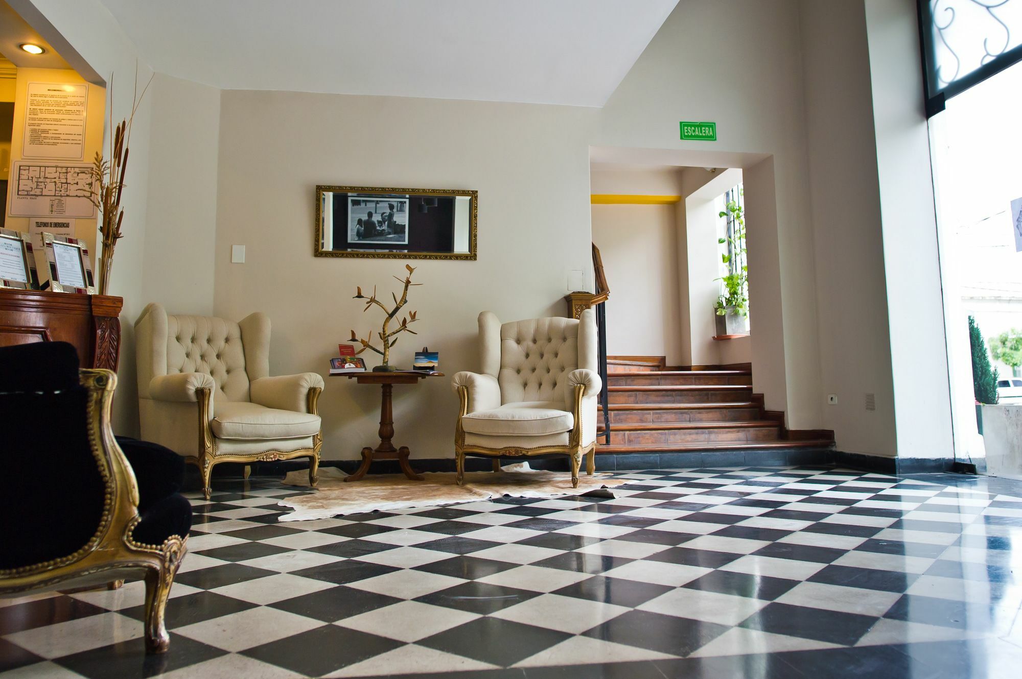 Plaza De Aljabas Hotel